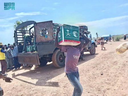"إغاثي الملك سلمان" يوزع مساعدات في سوريا والسودان