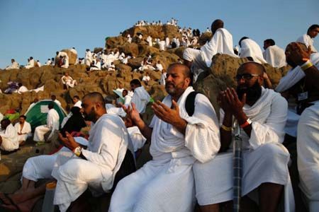 «لتجنب الإجهاد الحراري».. تنبيهات مهمة من وزارة الحج للحجاج في يوم عرفة