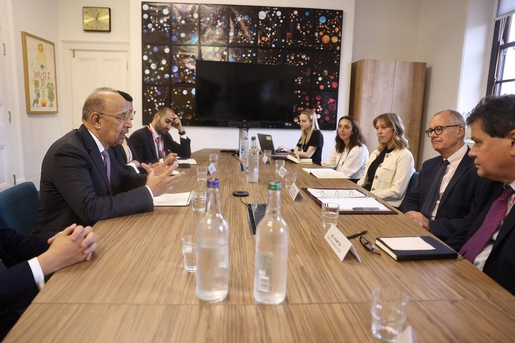 وزير الاستثمار يبحث ربط مراكز البحث والتطوير السعودية بأبرز الجامعات البريطانية