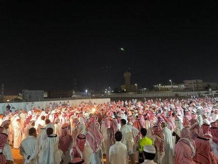 جموع غفيرة بجازان تودع الإعلامي موسى محرق إلى مقبرة الظبية