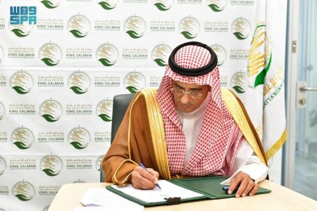 «سلمان للإغاثة» يوقع اتفاقية تعاون مشترك لإنشاء أربع محطات لتحلية المياه في قطاع غزة