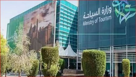 متحدث «السياحة»: الغرامة والإغلاق عقوبة مزاولة النشاط السياحي بدون ترخيص