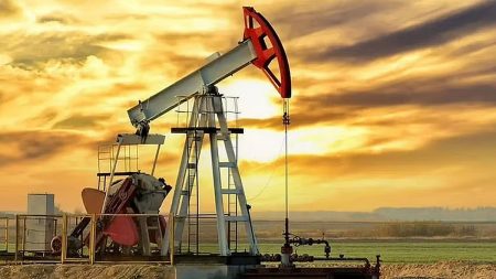 قفزة بأسعار النفط بعد الضربات الأمريكية على إيران