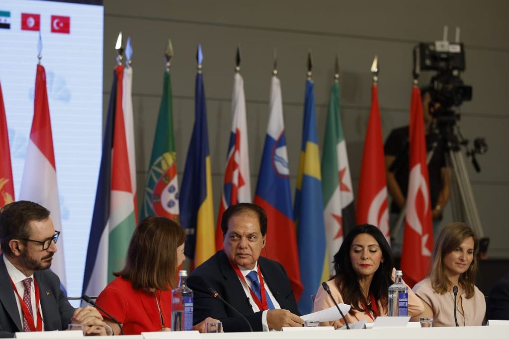 وكيل مجلس النواب المصري يتسلم رئاسة البرلمان المصري للجمعية البرلمانية للاتحاد من أجل المتوسط