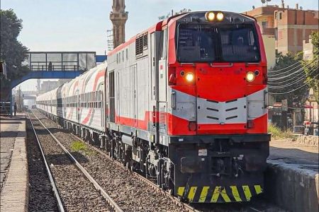 طرح قطارات إضافية من الوجه القبلي إلى القاهرة والإسكندرية خلال عودة عيد الأضحى