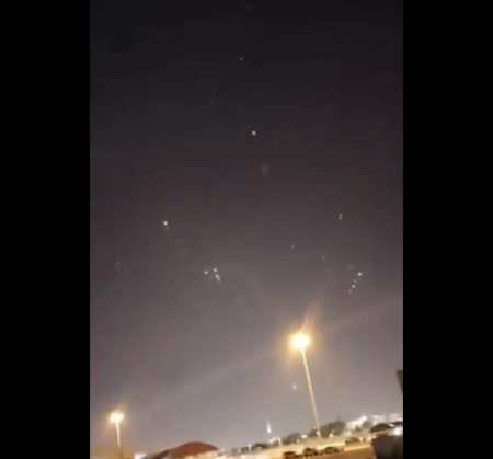 عاجل.. سماع دوي انفجارات في سماء العاصمة القطرية الدوحة