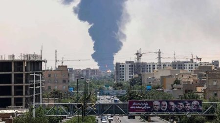 عاجل.. انقطاع الكهرباء في طهران بعد القصف الإسرائيلي