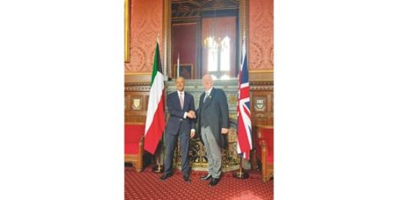 سفيرنا لدى المملكة المتحدة بحث مع رئيس مجلس العموم البريطاني سبل تعزيز التعاون الثنائي