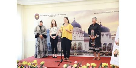 السفيرة الإندونيسية تُودِّع زميلاتها.. تكريم ديبلوماسي يحتفي بالعطاء والإنجاز