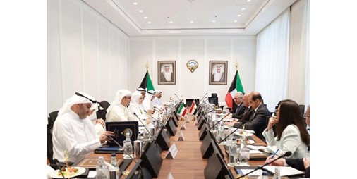 وزيرة المالية بحثت التعاون الاقتصادي والاستثماري مع نائب رئيس الوزراء وزير النقل والصناعة المصري