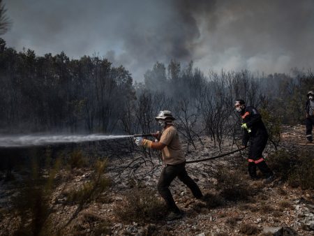 حرائق غابات بدول أوروبية تزامنا مع موجة حر وجفاف