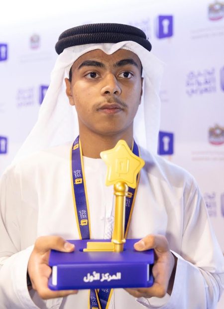 عبد الله الظنحاني بطل التحدي فئة أصحاب الهمم: القراءة بوابة التميز و120 كتابا صنعت إنجازاتي في المطالعة