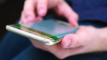 %34 تراجعاً في شكاوى خدمات «اتصالات» و«دو»