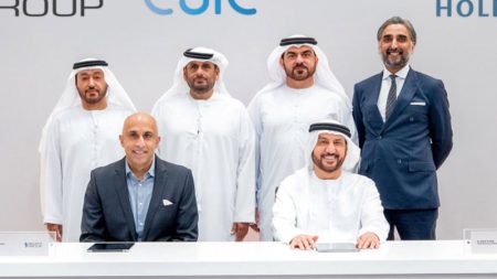 اتفاقية لتطوير مشروعات استثنائية في «نخلة جبل علي» و«حي دبي للتصميم»