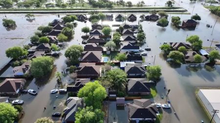 ارتفاع حصيلة وفيات فيضانات تكساس إلى 82