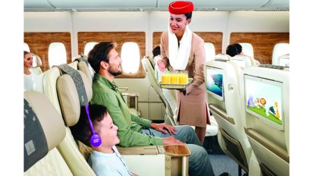 «طيران الإمارات» تتصدر أفضل العلامات التجارية العالمية الموصى بها