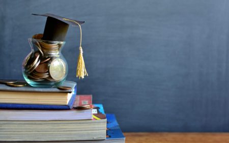 إذا كنت طالبا إماراتياً.. تعرف إلى المنح المتاحة في برنامج الابتعاث الجامعي لـ ” طرق دبي”