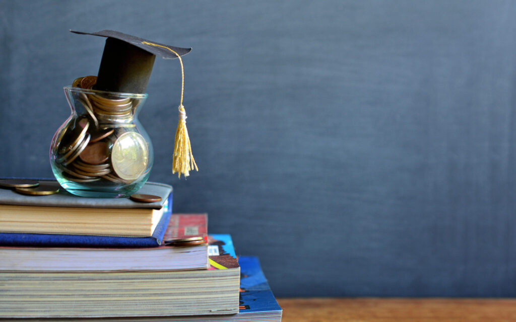 إذا كنت طالبا إماراتياً.. تعرف إلى المنح المتاحة في برنامج الابتعاث الجامعي لـ ” طرق دبي”