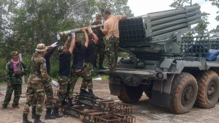 رغم دعوات التهدئة.. اشتباكات تايلاند وكمبوديا تمتد لليوم الثالث