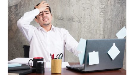 رداً على التجاهل وغياب التقدير.. موظفون يؤدون المهام بالحدّ الأدنى