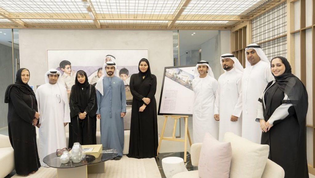 بريد الإمارات يصدر طابعاً تذكارياً في ذكرى تأسيس المجلس الأعلى للأمومة والطفولة