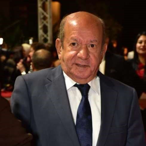 يُشيَّع في مصر اليوم .. ما هي قصة لطفي لبيب مع “السفير الإسرائيلي” ولماذا حذروه منه ؟