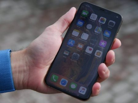 6 علامات تكشف «التجسس» على هاتفك