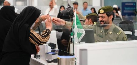 إنهاء إجراءات ضيوف الرحمن من الإيرانيين عبر «جديدة عرعر»