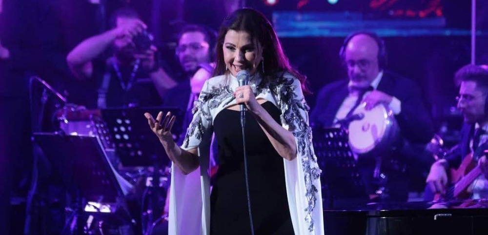 ماجدة الرومي ترفع علم لبنان وترد على منتقديها في افتتاح حفلها بمهرجان «أعياد بيروت»