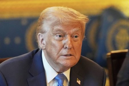 ترمب يهدد «بوتين وشي» بقصف موسكو وبكين