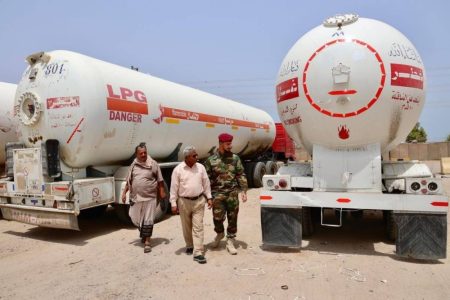 أمن لحج يحبط تهريب مقطورات غاز لبيعها في السوق السوداء الحوثية