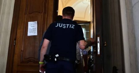 السجن مدى الحياة لطبيب ألماني قتل 15 مريضاً!