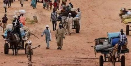 فاجعة جديدة في السودان.. مصرع 17 نازحاً عطشاً وفقدان 40