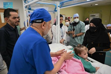 بدء عملية فصل التوأم المُلتصق السوري «سيلين وإيلين» بمستشفى الملك عبدالله التخصصي للأطفال في الرياض