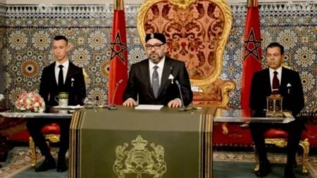 ملك المغرب: مستعدون لـ«حوار صريح ومسؤول» مع الجزائر