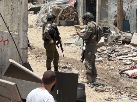 الاحتلال يواصل حملته بالضفة واعتداءات جديدة للمستوطنين