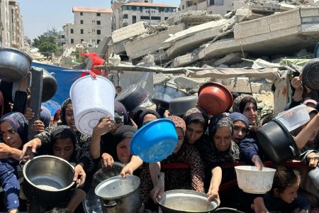 كيف يعيش مراسل الجزيرة نت مأساة التجويع في غزة؟