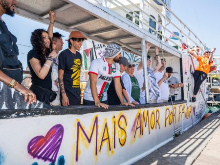 سفينة “حنظلة” تنطلق من إيطاليا لغزة