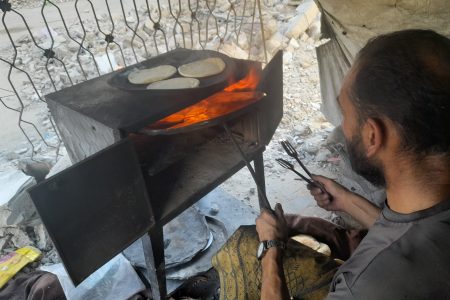 خباز بلا خبز يروي مشاهد يومية قاسية للتجويع بغزة