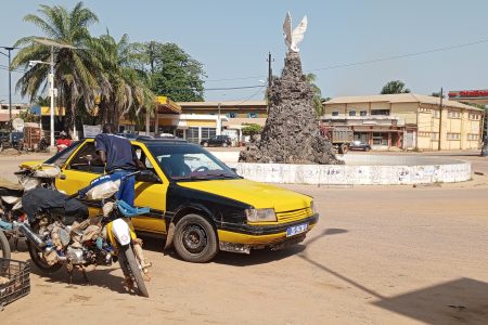 فرض حظر ليلي على الدراجات النارية شرق السنغال