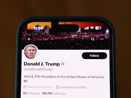“تروث سوشيال” مرآة لتقلبات ترامب منذ عودته إلى البيت الأبيض
