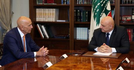 المبعوث الأميركي يغادر لبنان وملف “حصر السلاح” يلفه الغموض