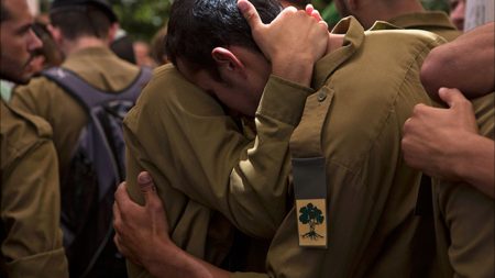 جنود عائدون من غزة يعانون مشاكل نفسية أحد أعراضها التبول اللاإرادي