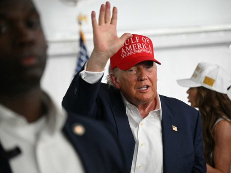 ترامب: رفعت العقوبات عن سوريا لمنحها فرصة