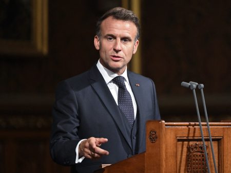 ماكرون: لا نكيل بمكيالين ونريد وقف إطلاق النار بغزة بدون نقاش