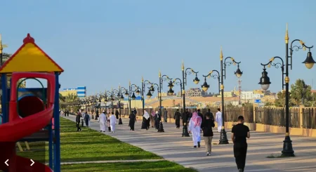 مضامير المشي بمحافظة طريف متنفس رياضي خلال الإجازة الصيفية