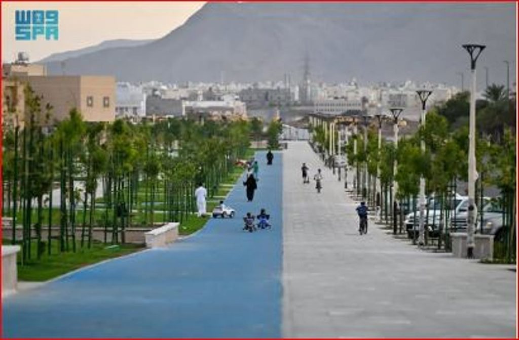 مسارات مؤهلة تعزز الوصول الشامل وبيئات حضرية آمنة وصديقة للمشاة بالمدينة المنورة