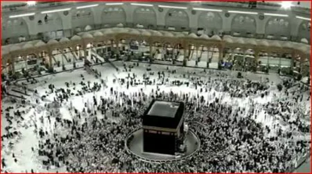 أستاذة تاريخ إسلامي: مراسم غسل الكعبة المشرفة تجسد عناية المسلمين بها عبر العصور