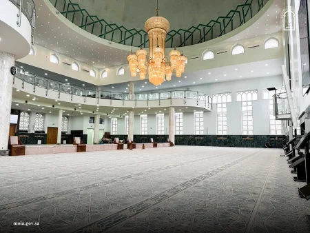 "الشؤون الإسلامية” تُكمل فرش جامع الملك فهد في سراييفو