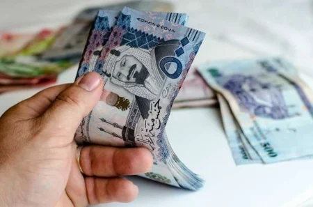 سعر الريال مقابل الجنيه المصري والعملات العربية اليوم الإثنين 19-1-1447